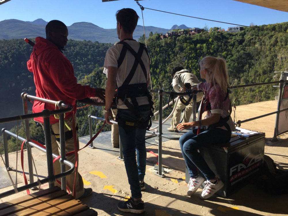 bungee-jump-tsitsikamma-national-park-bloukrans-river-bridge-9-1000